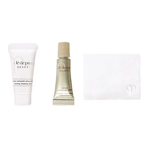 CLÉ DE PEAU SAMPLE SIZED FACE PRODUCTS WITH POUCH - BRAND NEW